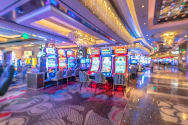 Live Casino Hold'em dealer table on maritim4d with community cards displayed
