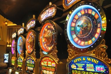 Casino Hold'em betting interface showing hand progression and decision points